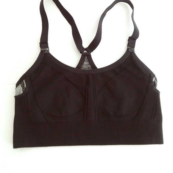 All In Motion Seamless Sport Bras Size Medium M Black Raceback - Picture 2 of 5